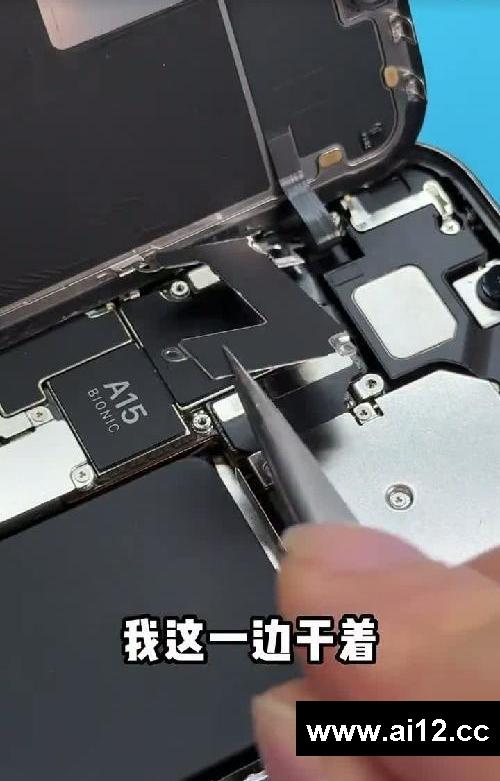 苹果手机后玻璃更换