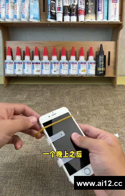 手机屏幕开胶翘屏漏光维修教程
